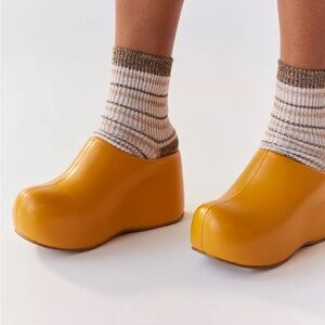 Jeffrey Campbell Cloggin Platform Clog in Sun Yellow Size 7